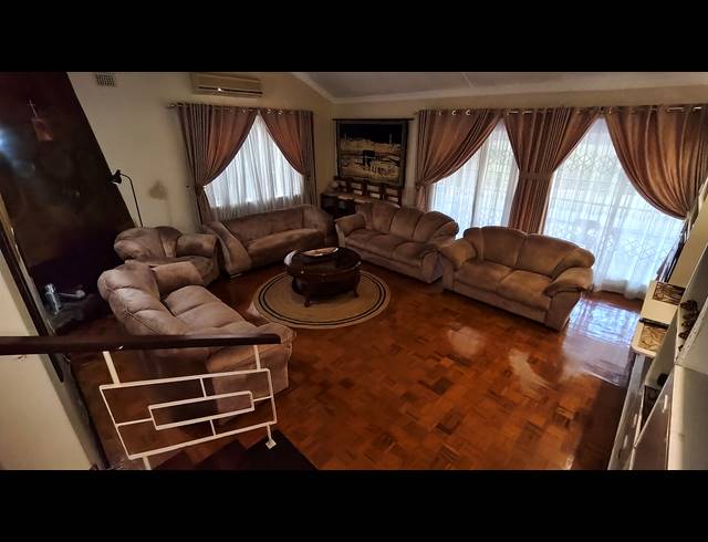 4 BEDROOM HOUSE FOR SALE IN DAWNCLIFFE